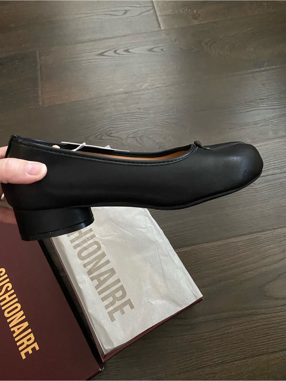 Cushionaire Split Toe Tabi Flats Black faux Leather Low Heel Women’s 9M